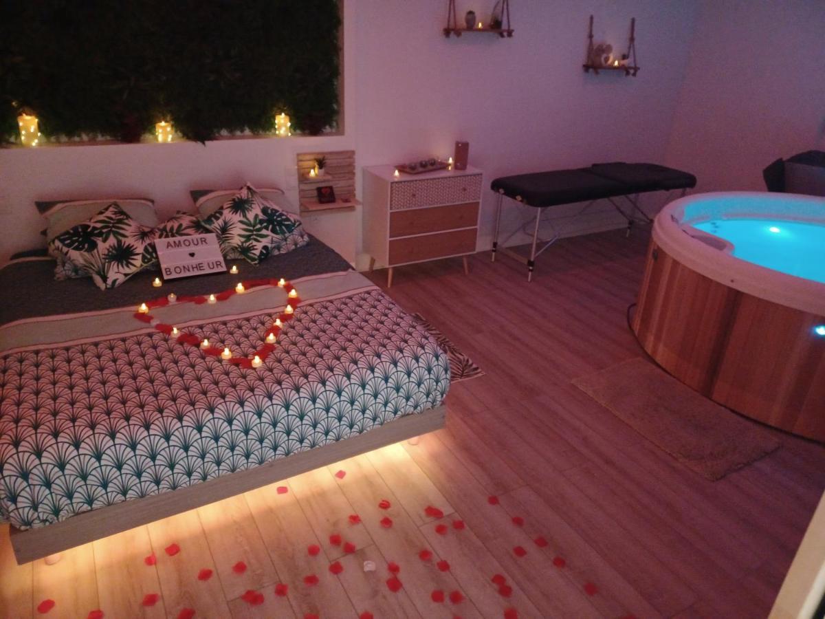 Hotel Gite Et Spa Au Secret Du Bonheur Pouilly-sur-Serre Esterno foto